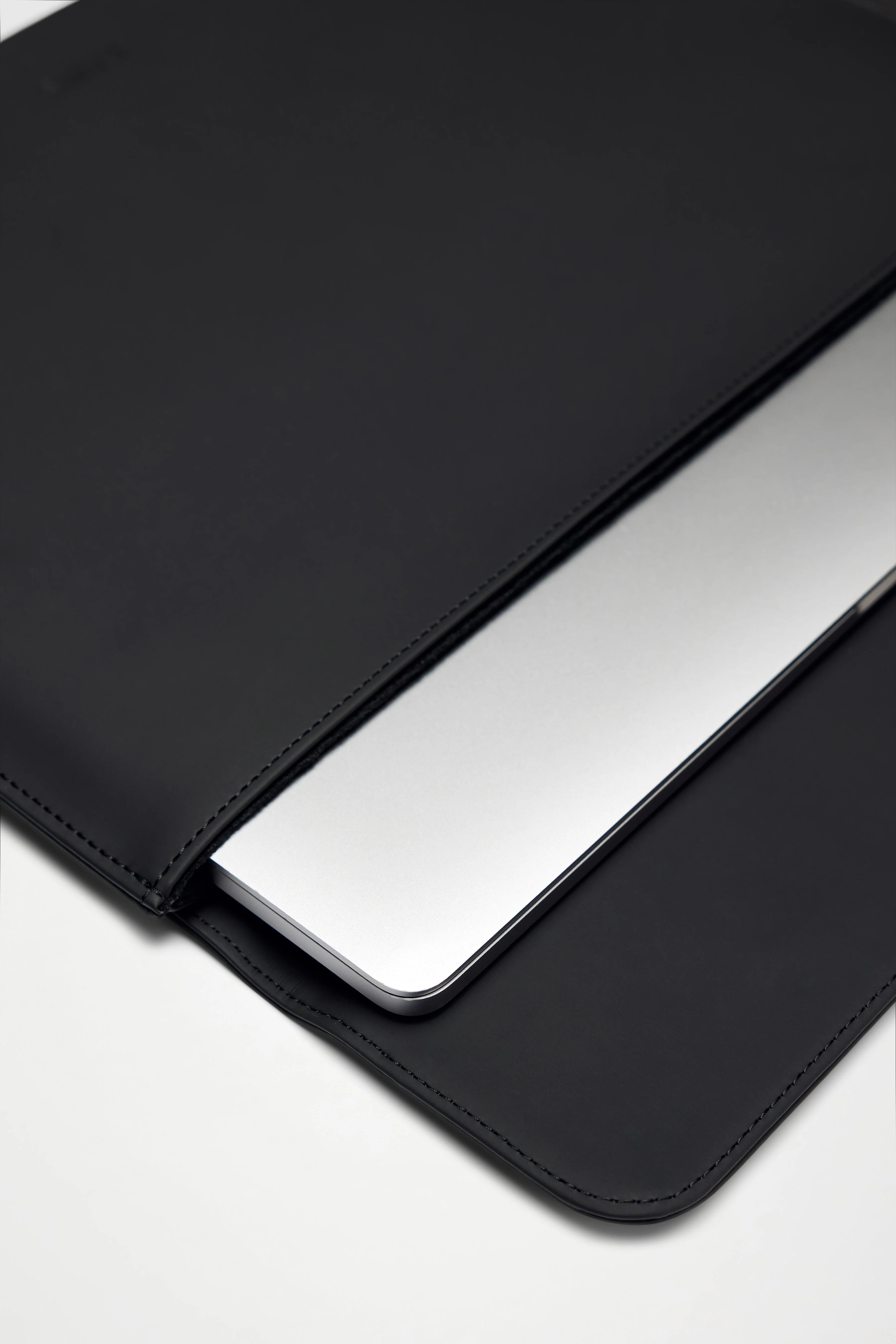 Laptop Portfolio 13″/14″ - Image 9