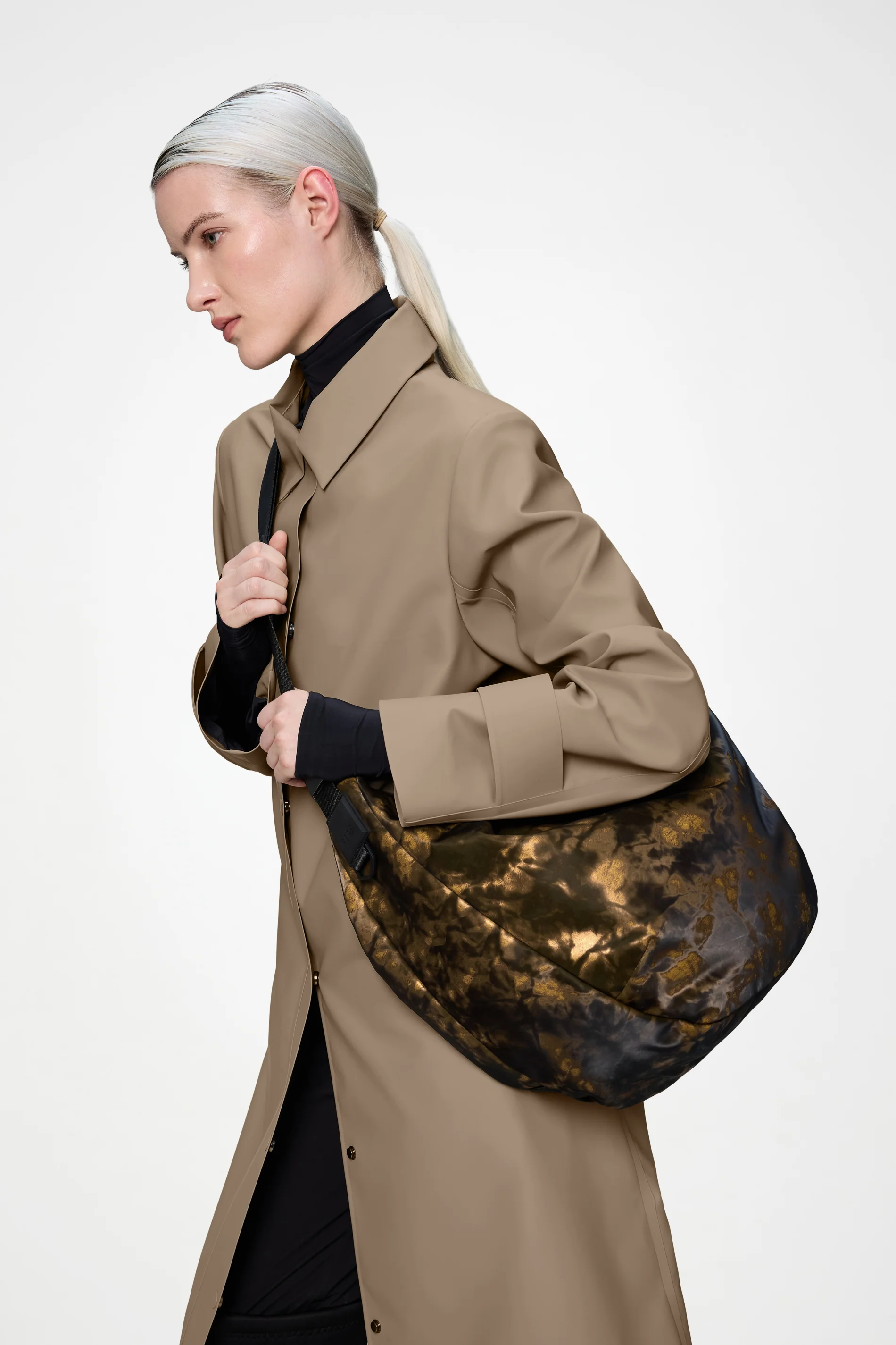Valera Shoulder Bag Large - Image 9